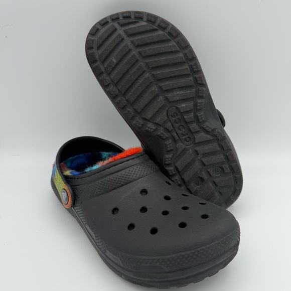 CROCS Other - Kid’s Junior Youth Crocs Classic Black Rainbow Fleece Lined Slip-On Clogs Size 3